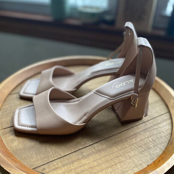 Aldo nude strappy heels size 10, perfect for a wedding - Picture 2 of 3